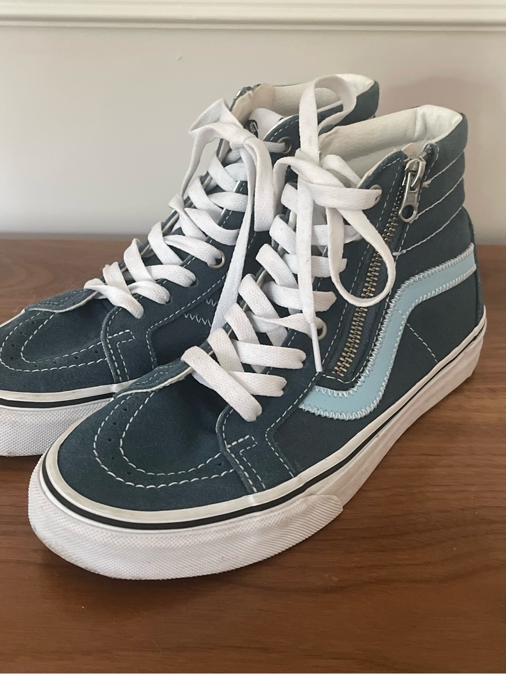Vans High-Top Sneakers Unisex Teal Light Blue Stripe Mens 6.5 Women’s 8 Suede